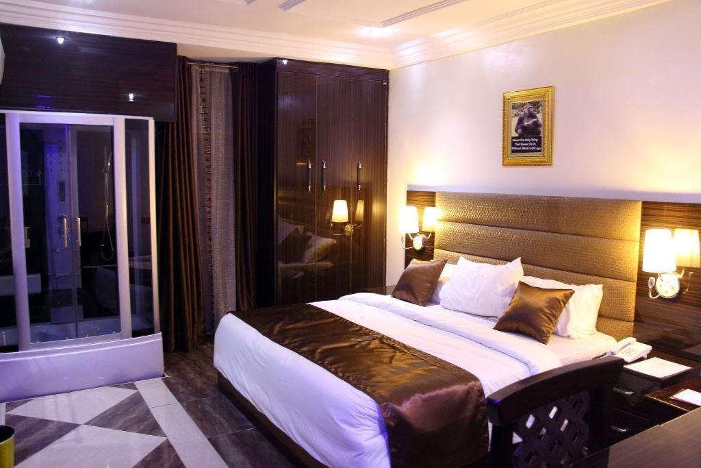 E-Suite Hotel Abuja Bagian luar foto