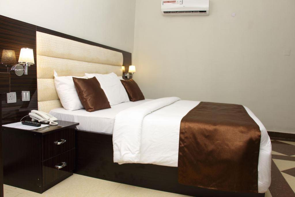 E-Suite Hotel Abuja Bagian luar foto